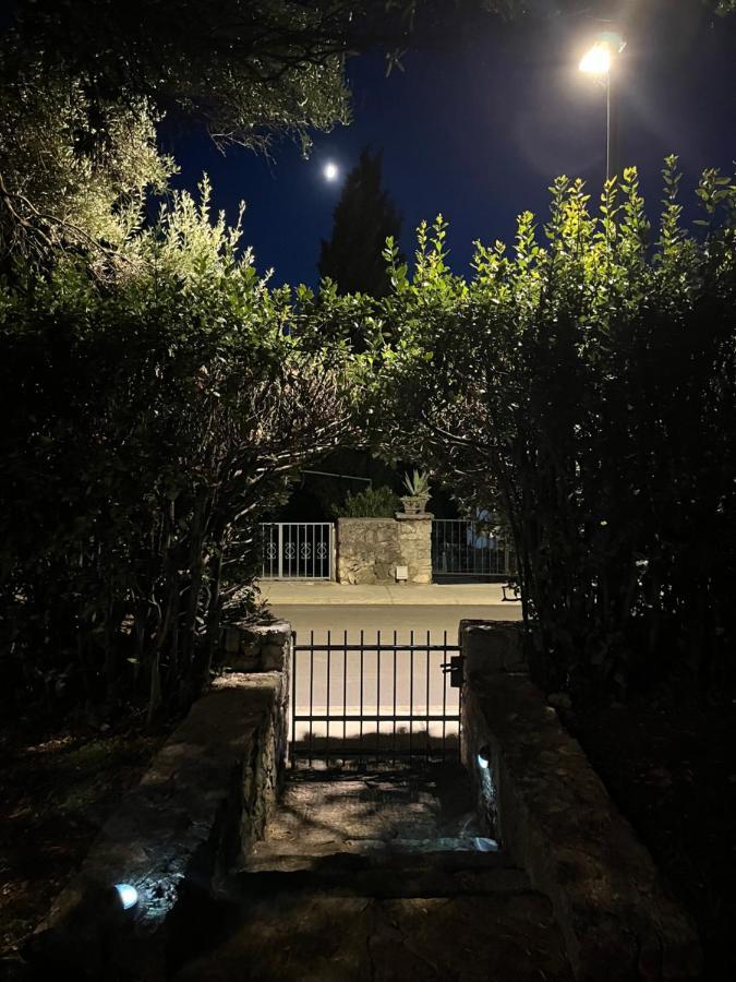 Villa Kuca Za Odmor Krk Krk Town Exterior foto